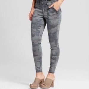 Mossimo Denim Gray Camo High Rise Jegging SZ 2
